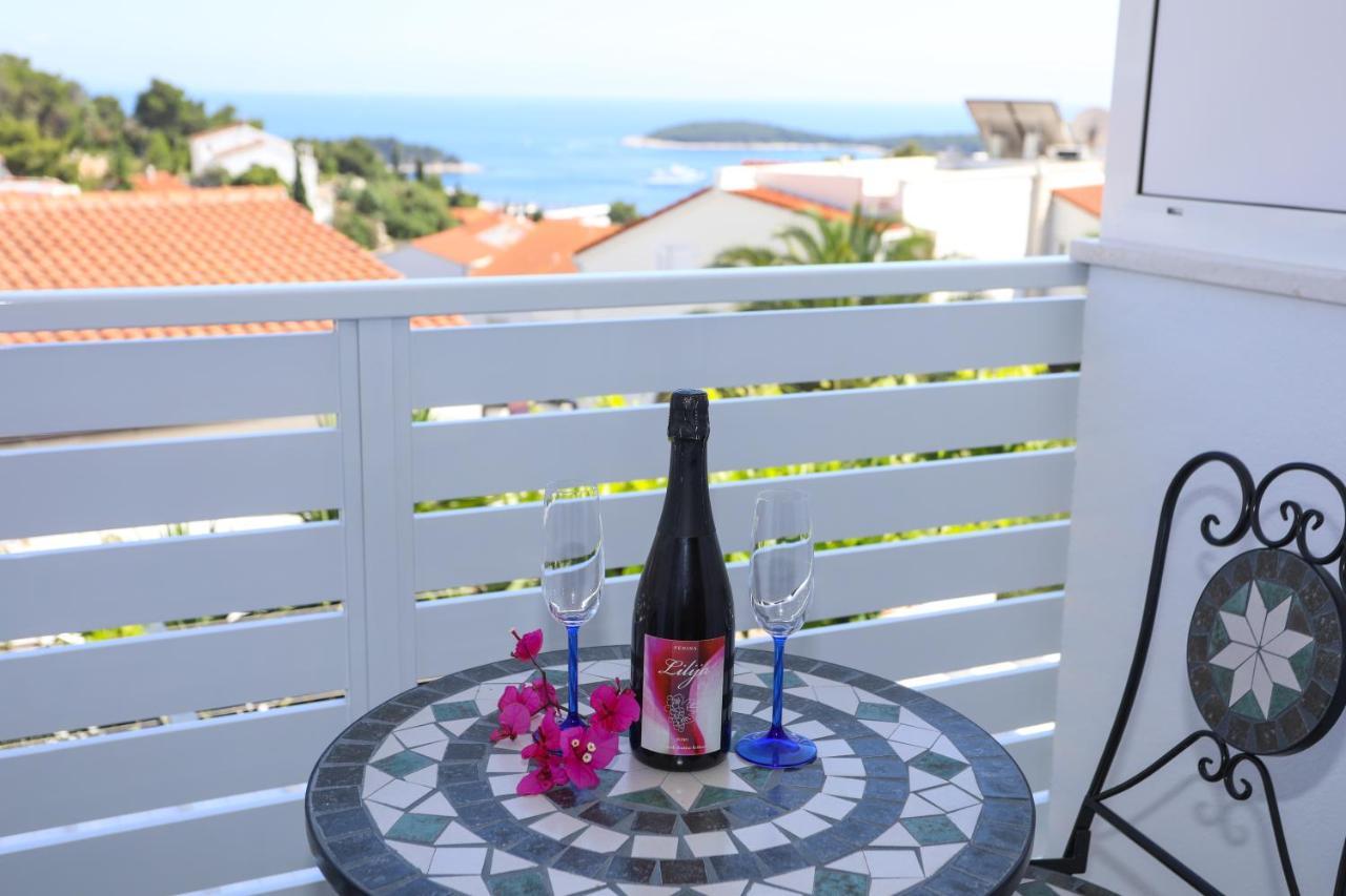 Stella Maris, Hvar - Rooms With A Balcony And A Stunning Sea View Hvar Town Kültér fotó